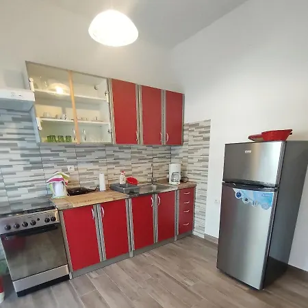 Azalea, Apartman Umag