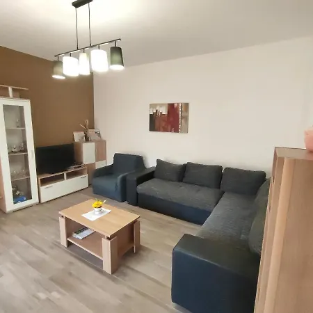 Apartments Azalea - 10 Min Walk To Beach & Umag Old Town *